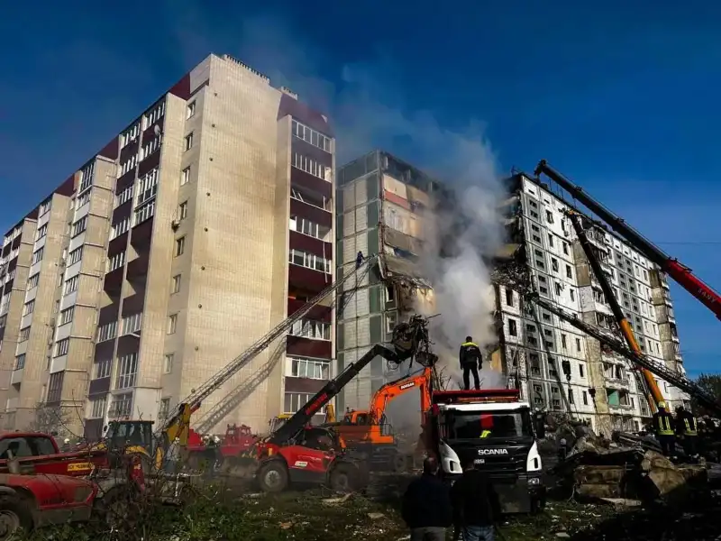 Ракетна атака по Умані: серед загиблих 9-річна дитина, врятували трьох дітей