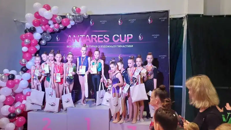 Гімнастки з Павлограда блискуче виступили на Antares Cup – 2025