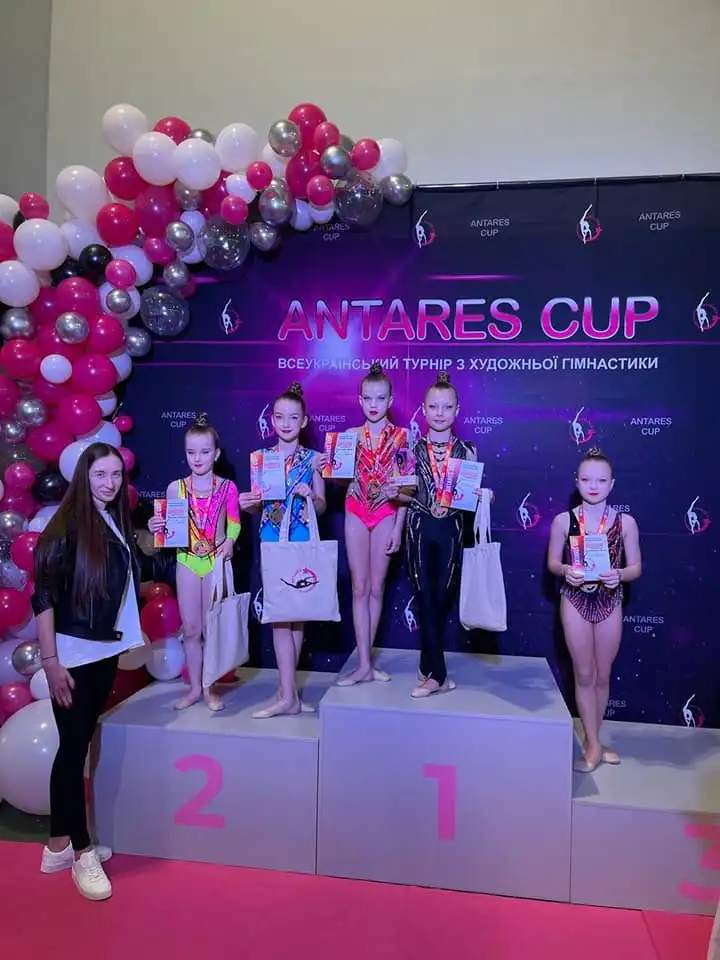 Гімнастки з Павлограда блискуче виступили на Antares Cup – 2025