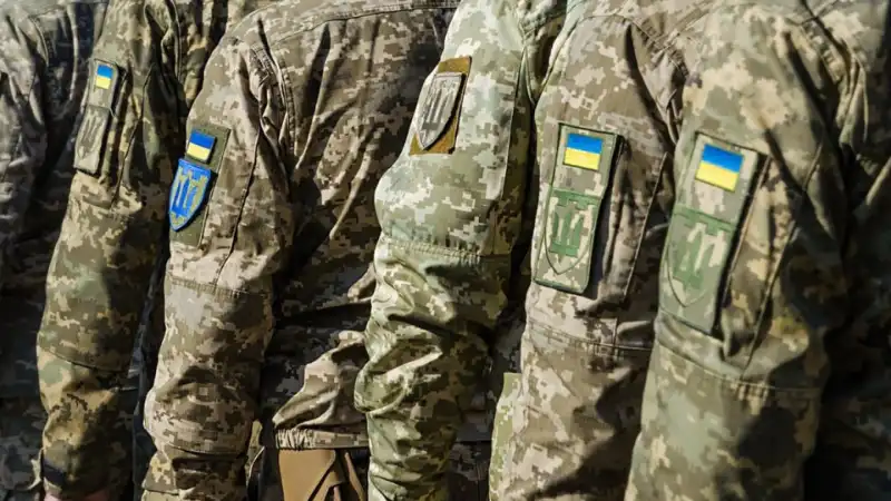 У парламенті пропонують заборонити масові заходи за участю військових під час воєнного стану