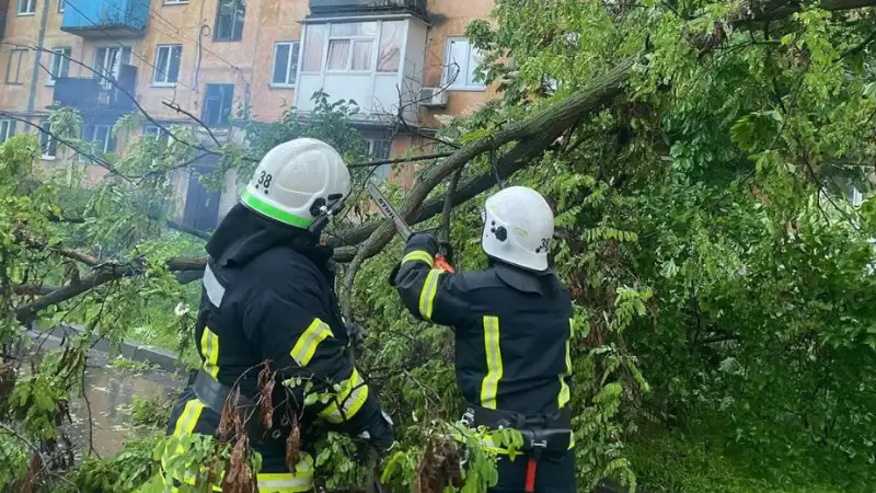 У Павлограді виділять кошти на ремонт дахів будинків після урагану