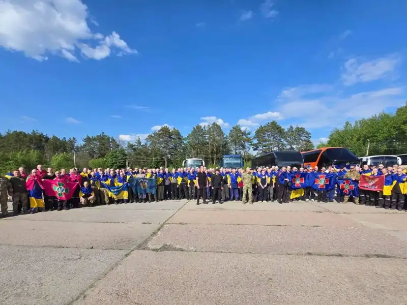 Двоє працівників ДТЕК з Павлоградщини повернулися з російського полону