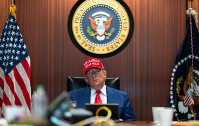 New York Post закликає Трампа не відмовлятися від України: “Путін розуміє лише силу”