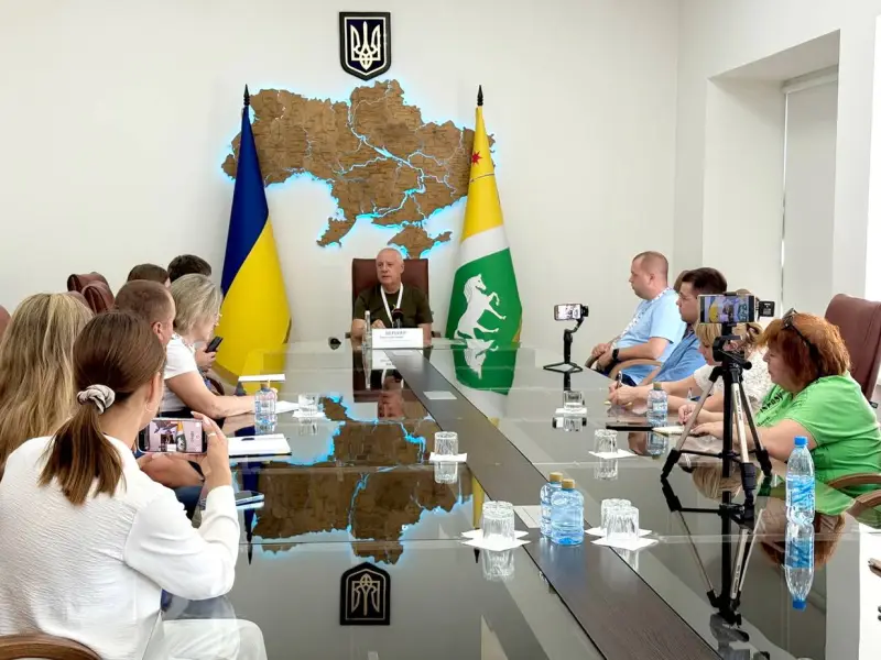 Підтримка фронту та громади: Павлоградський міський голова прозвітував про результати першого півріччя