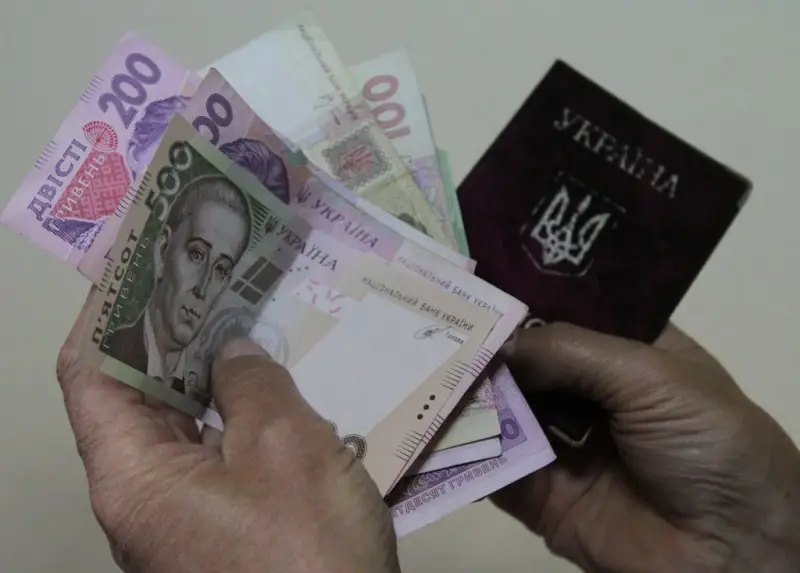 У 2025 році підвищать пенсії не всім: хто отримає доплати за віком