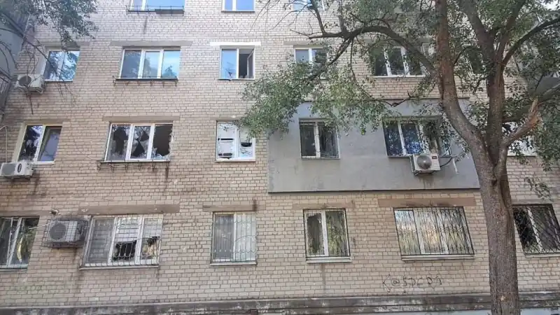 Російські війська обстріляли Нікопольський та Синельниківський райони: зруйновані будівлі та пожежі